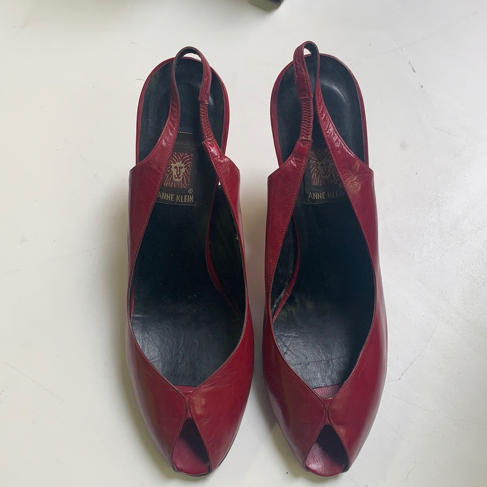 Anne Klein Burgundy leather sz 10 sling back peep toe pumps